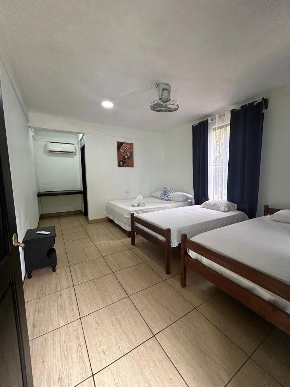 Los Amigos Jungle Hotel Tortuguero Room photo